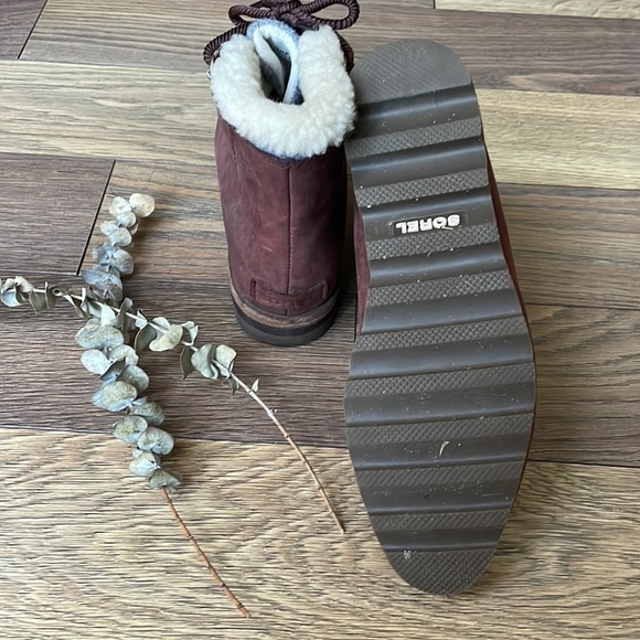NWOT Sorel Sheepskin Boots - Picture 4 of 6